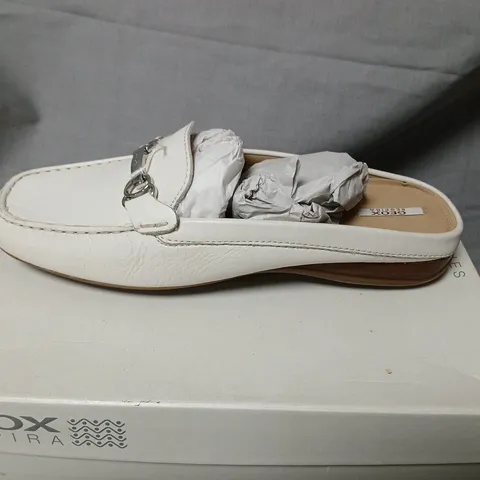 GEOX RESPIRA WHITE LEATHER LOAFERS β UK 7.5 (EU 41)