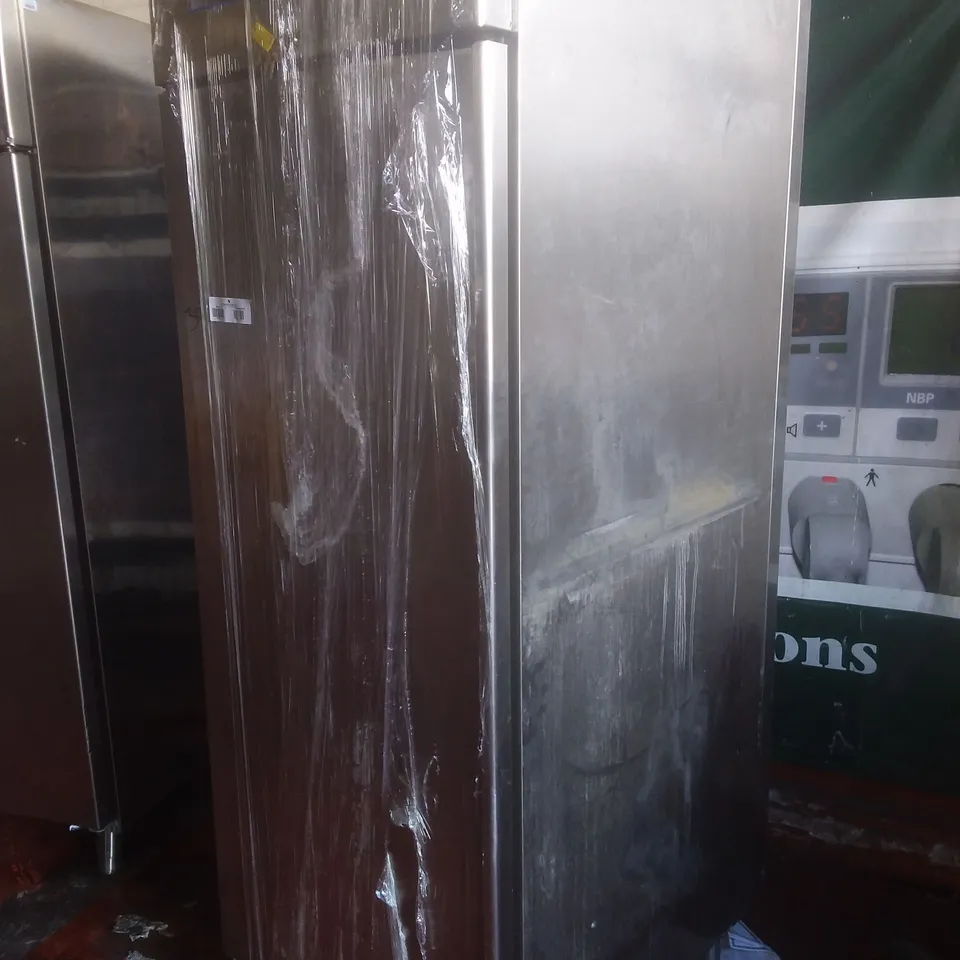 LARGE DISPLAY FRIDGE 