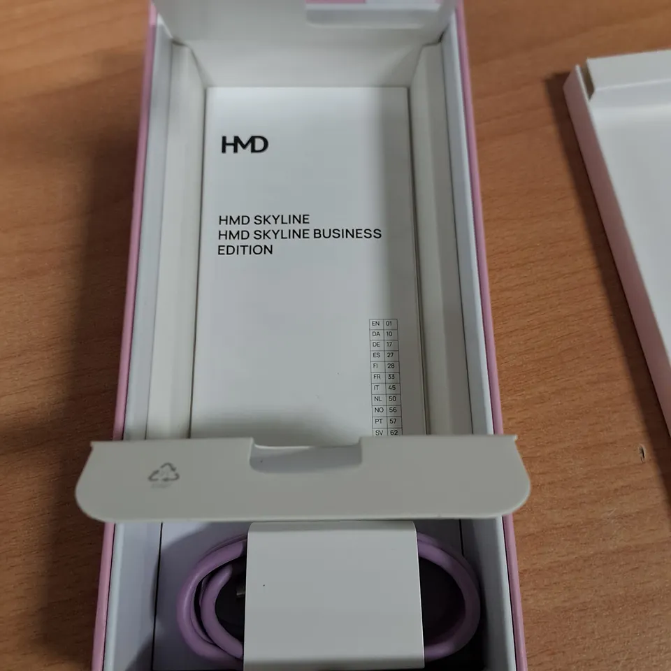 BOXED HMD SKYLINE 8/256GB IN NEON PINK - TA-1600