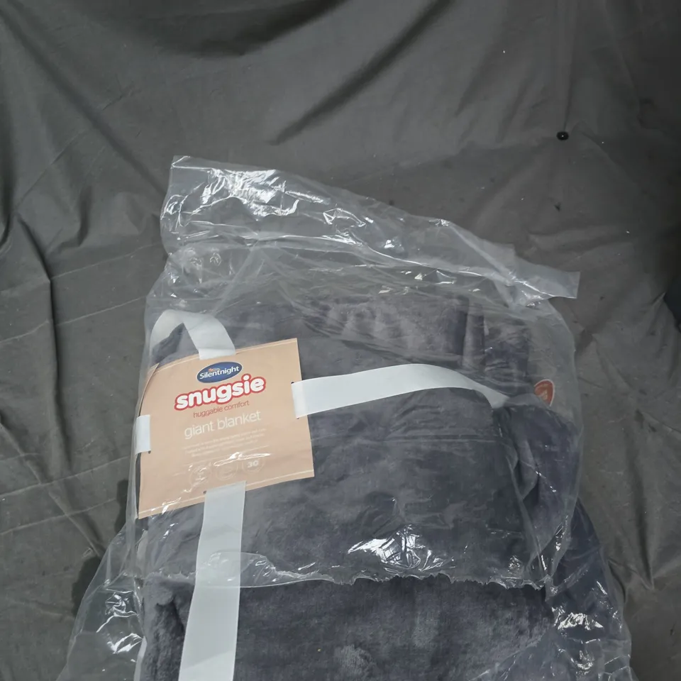 SILENTNIGHT SNUGGIE GIANT BLANKET