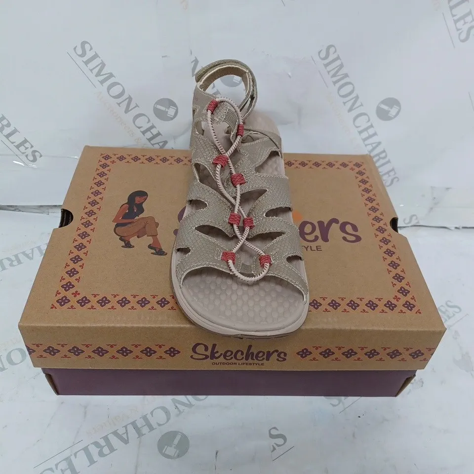 BOXED PAIR OF SKECHERS WALKING SANDALS SIZE 6