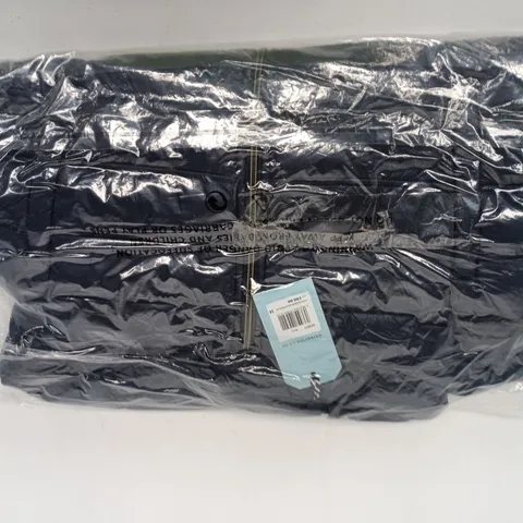 BAGGED WEIRDFISH TRAVELLIA LIGHTWEIGHT SHOWERPROOF PADDED JACKET IN NAVY SIZE 14