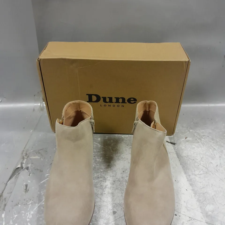 BOXED PAIR OF DUNE LONDON PANDIAS SAND - SUEDE SIZE ZIP BOOT SIZE 8 
