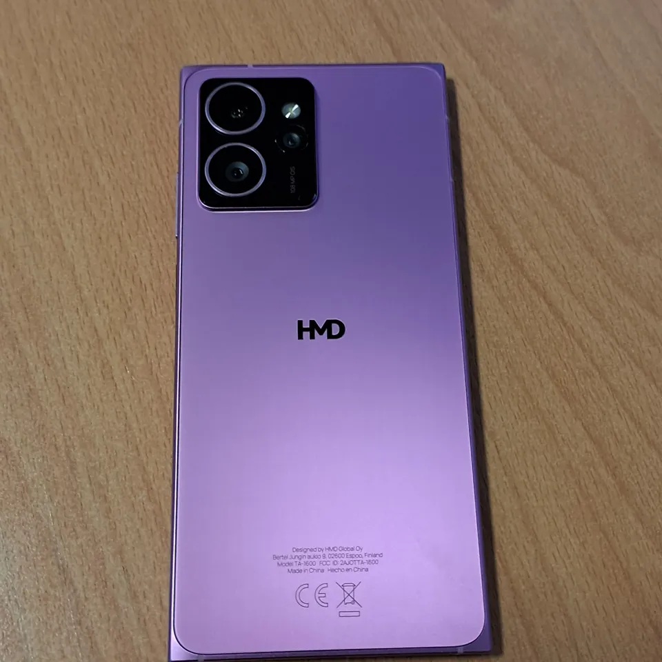 BOXED HMD SKYLINE 256GB IN NEON PINK/ROSE - TA-1600
