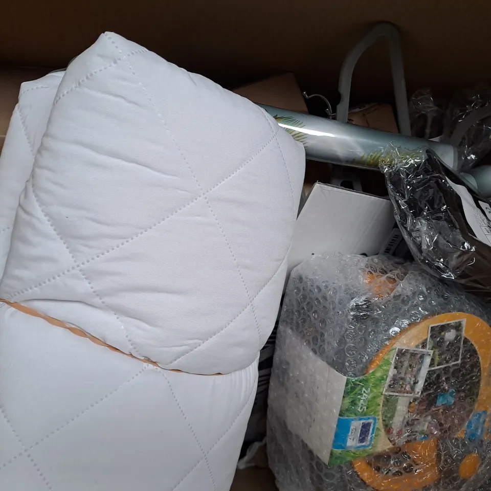 BOX OF APPROXIMATELY 20 ASSORTED HOUSEHOLD ITEMS TO INCLUDE 12 PIECE MAKEUP BRUSH SET, BABY PURE PINK KNITTING YARN, ETC