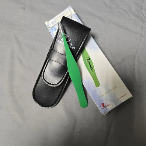 ZAYRA POINT-TIP TWEEZERS - GREEN - APPROXIMATELY 34 PCS