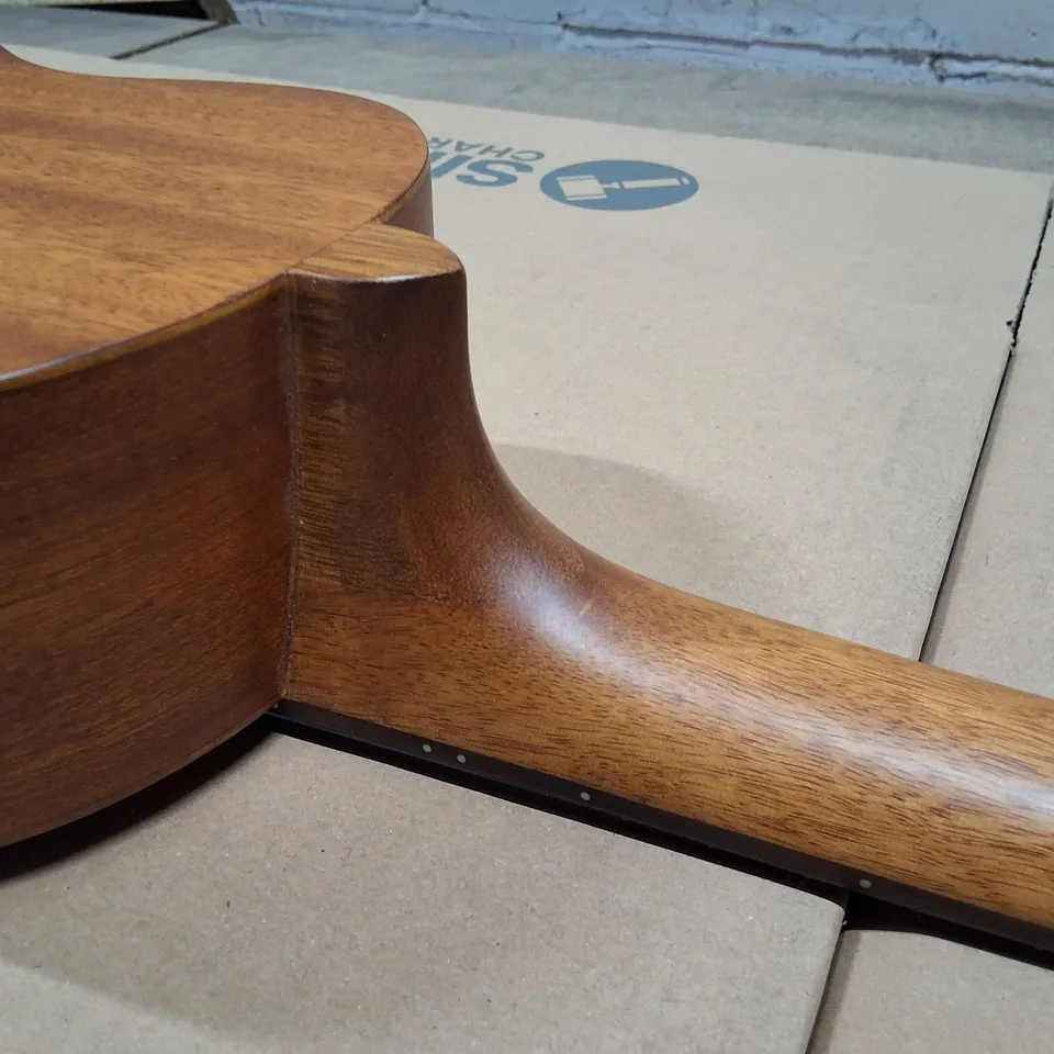 SAMICK UN-2/NS UKULELE – NATURAL WOOD FINISH