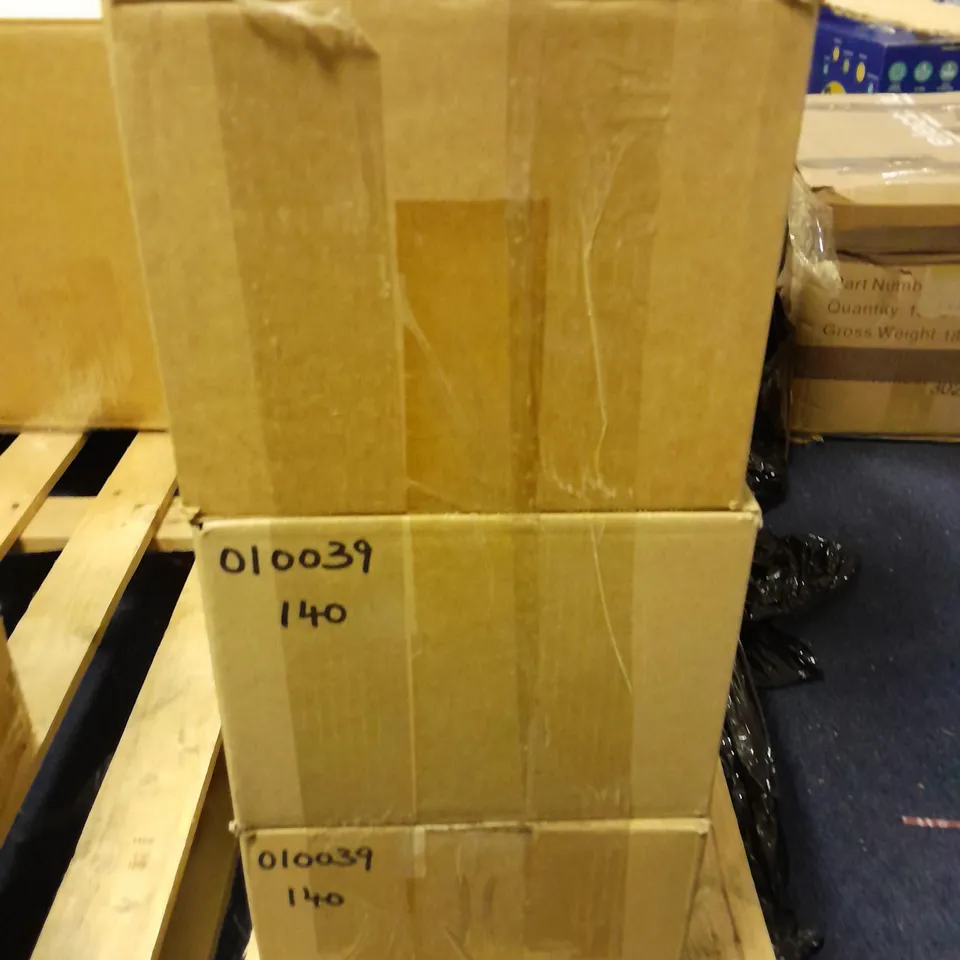 LOT OF APPROXIMATELY 320 100 BON 10ML NAGARANGA & SANTAL CITRONNE FRAGRENCES