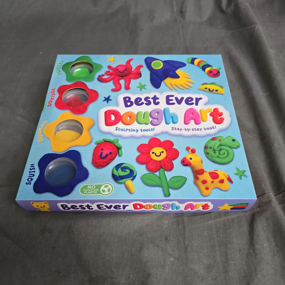 CAGE CONTAINING A LARGE QUANTITY OF KIDS TOYS AND GAMES TO INCLUDE INCREDIBUBBLE WAND, BEST EVER DOUGH ART, HAPELLO POWER TRAIN, GREEN TALKING/STORY TIME DOG TOY, BLUEY SOFT TOY ETC