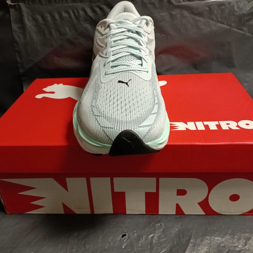 BOXED PAIR OF PUMA VELOCITY NITRO 4 TRAINERS IN SEA GLASS-SPEED BLUE SIZE UK 10.5