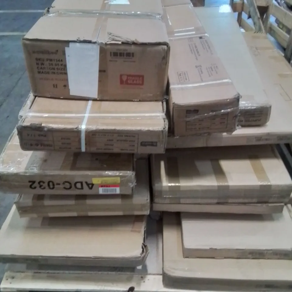 PALLET CONTAINING VARIOUS ASSORTED INCOMPLETE FURNITURE PARTS AND OTHER HOUSEHOLD ITEMS 