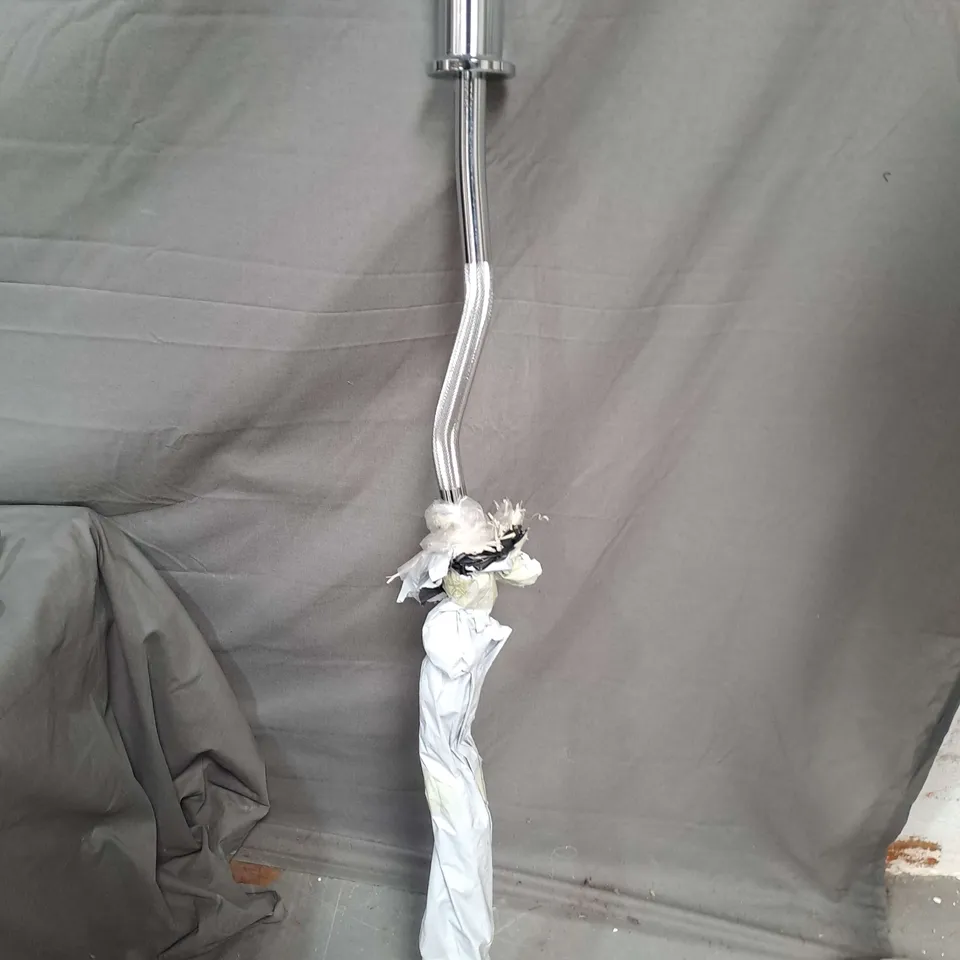 WEIGHT LIFTING BAR WITH CLAMPS