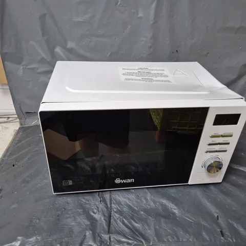 SWAN 20L 700W DIGITAL MICROWAVE - WHITE - COLLECTION ONLY 