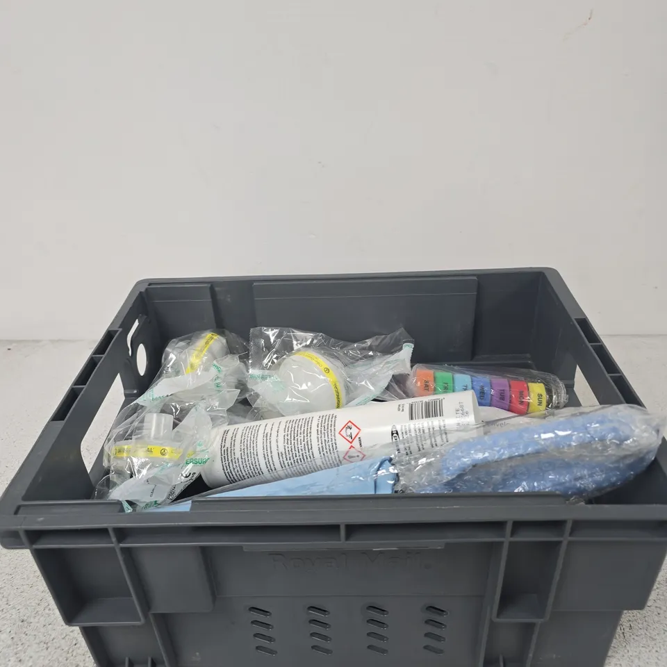 APPROXIMATELY 15 ASSORTED ITEMS INCLUDING INTERSURGICAL CLEAR GUARD 3 BREATHING FILTER, AN UMBRELLA AND BOND IT XTREME HM SILICONE