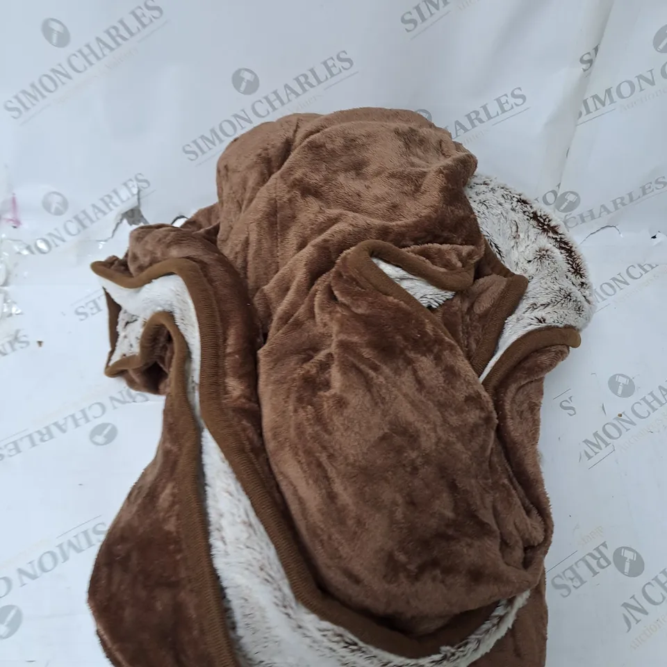 BOXED COZEE HOME LUXURY HEATED THROW IN NEUTRAL/BROWN