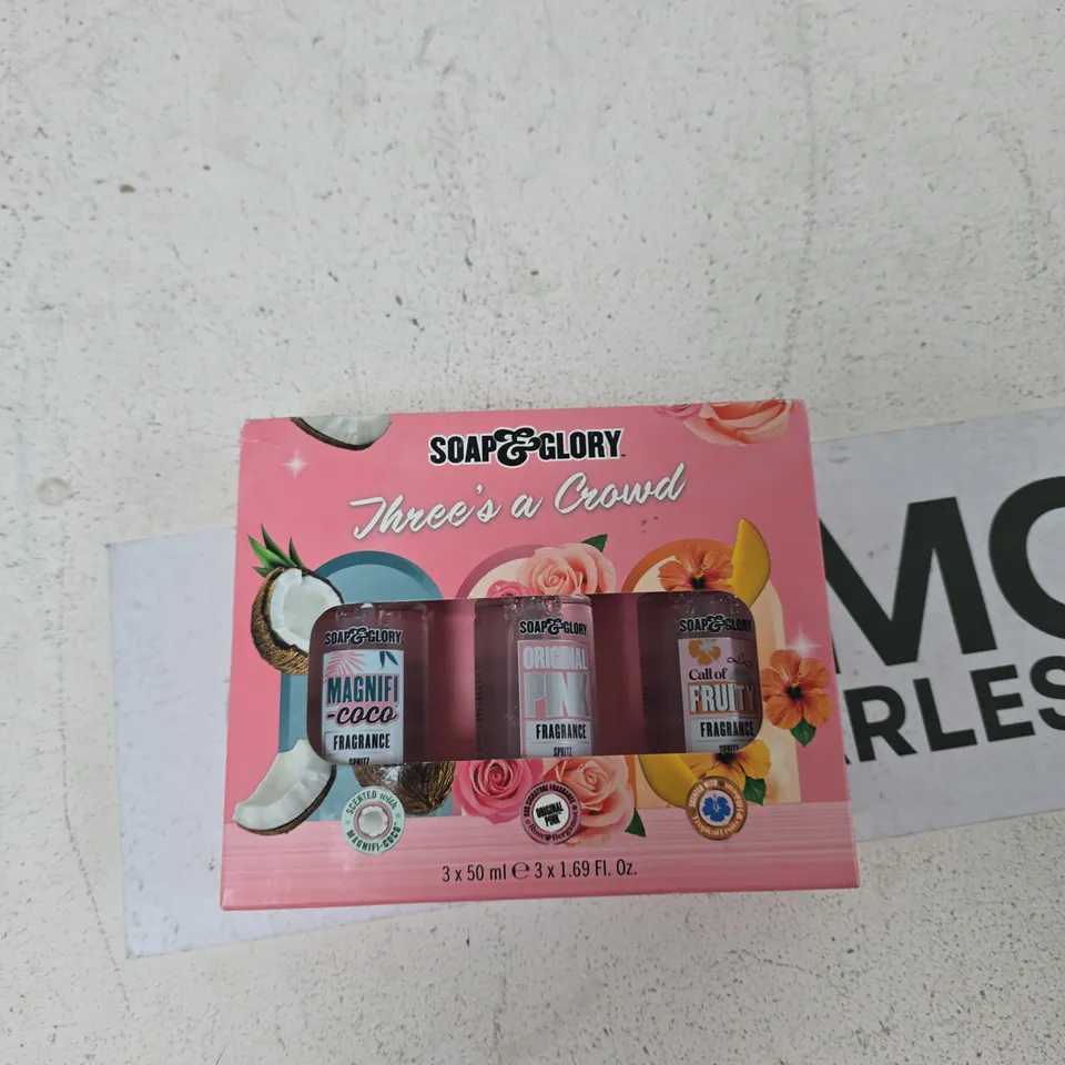 SOAP & GLORY THREE'S A CROWD FRAGRANCE SET – 3 X 50ML (BOXED)