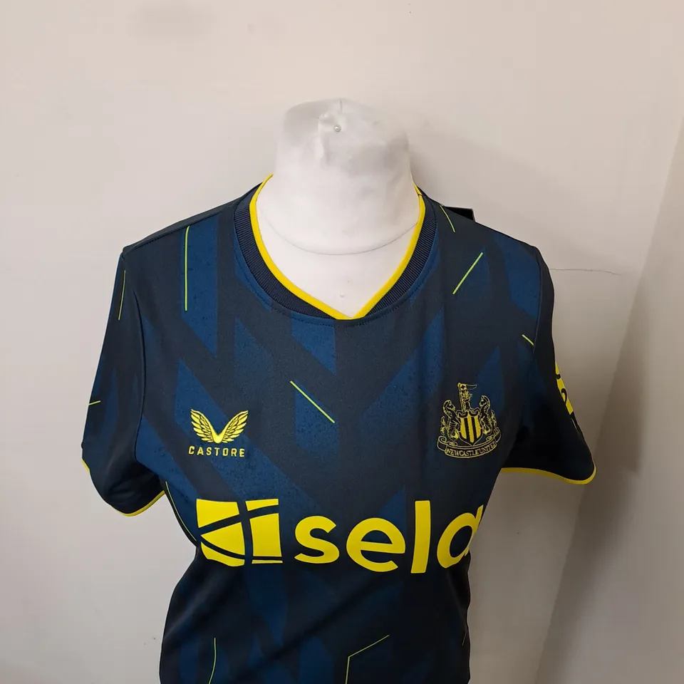 NEWCASTLE UNITED FC THIRD SHIRT SIZE XL - KIDS