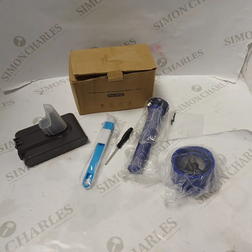 BOXED PROFESSIONAL RECHARGEABLE BATTERY PACK FOR DC62, WITH ACCESSORIES