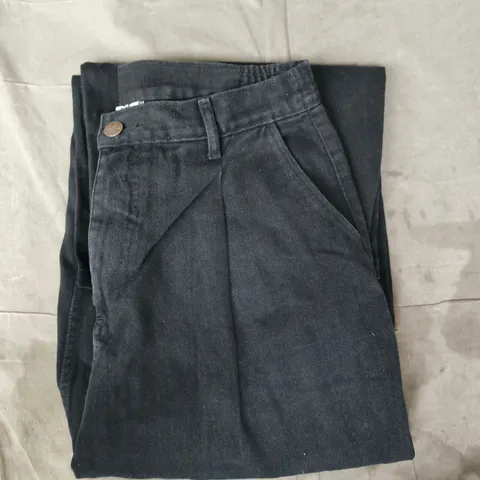 LUCY & YAK JEANS IN BLACK SIZE 34R