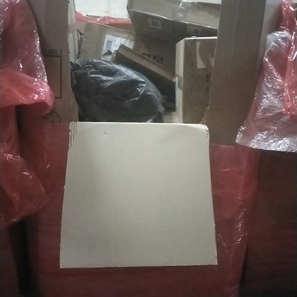 PALLET OF HOUSEHOLD ITEMS TO INCLUDE STEAM CLEANER, FLOOR RUG,FOLDING PLAYMAT, CEILING LIGHT WITH FAN AND OTHER ASSORTED ITEMS...