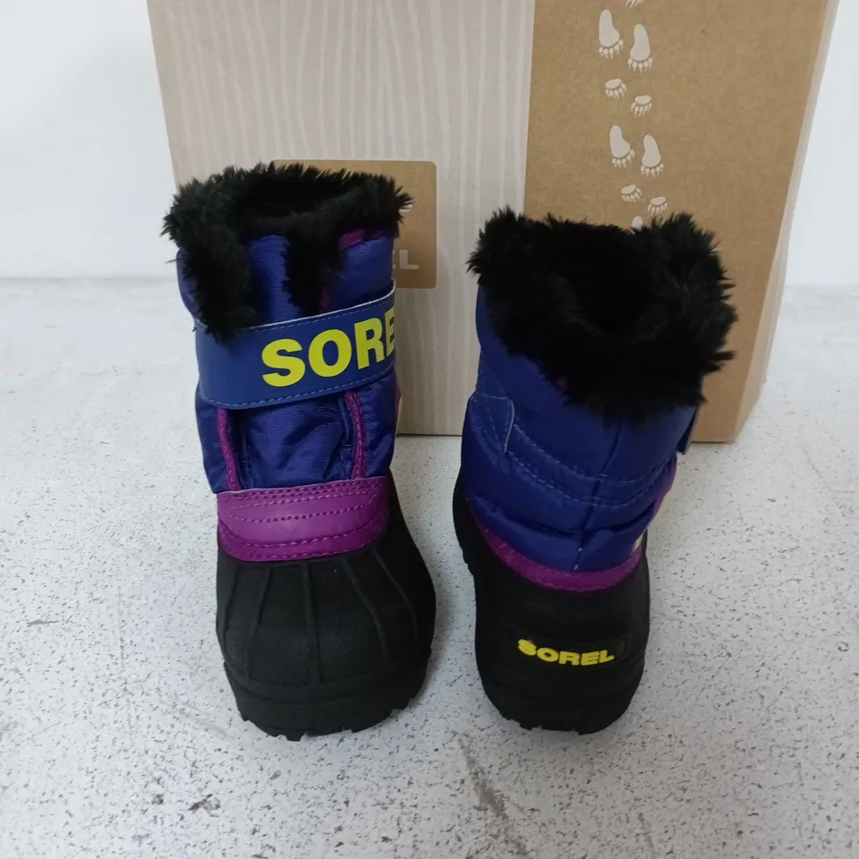 BOXED PAIR OF SOREL TODDLER SNOW COMMANDER BOOTS IN PURPPLE/BLACK - UK 6