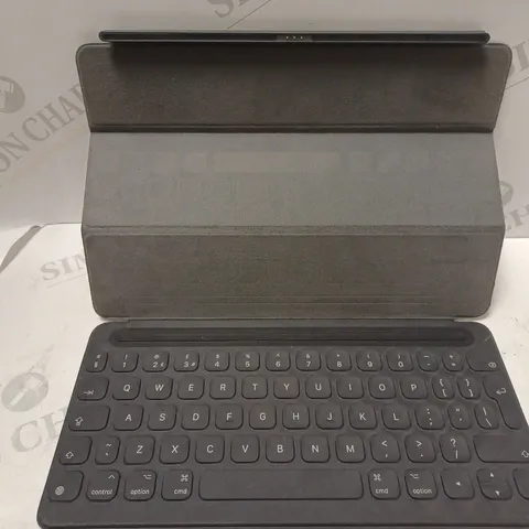 BOXED IPAD PRO SMART KEYBOARD