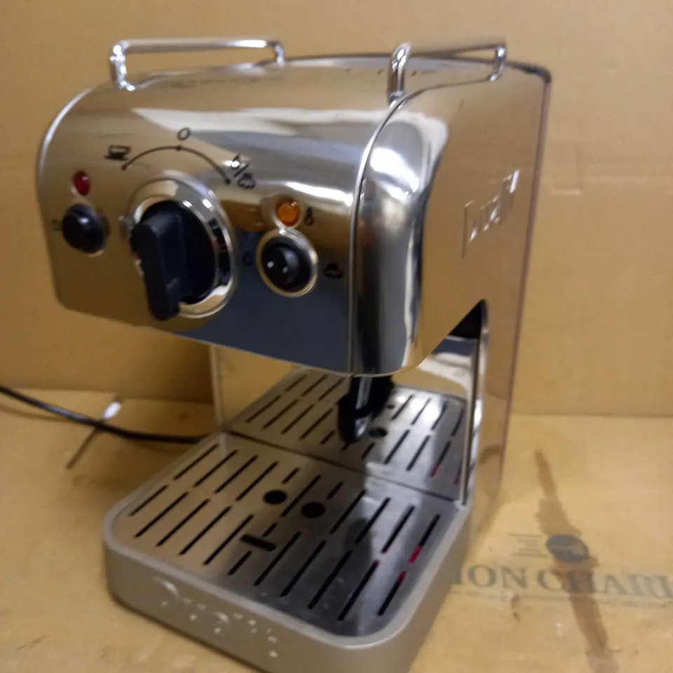 DUALIT COFFEE MACHINE