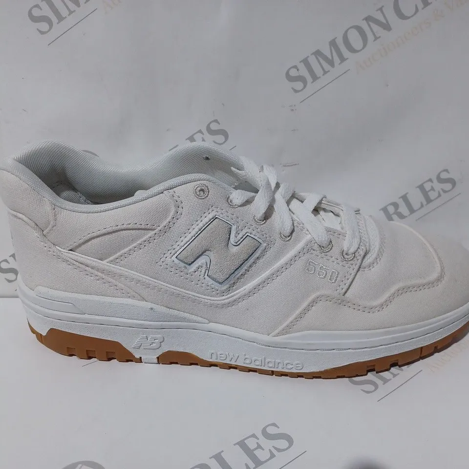 NEW BALANCE 550 CREAM SHOES - UK 8 