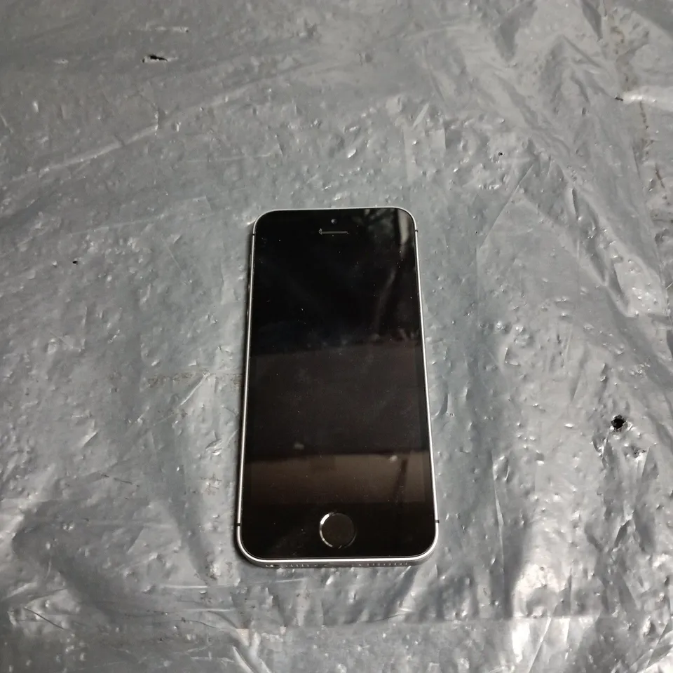 APPLE IPHONE SE BOXED