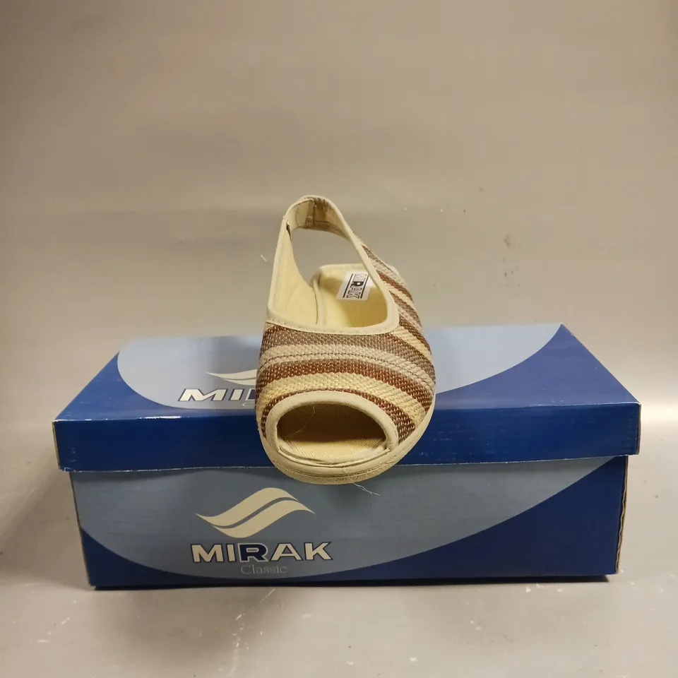 BOXED PAIR OF MIRAK LADIES BROWN STRIPED SLINGBACK SANDALS - SIZE 5