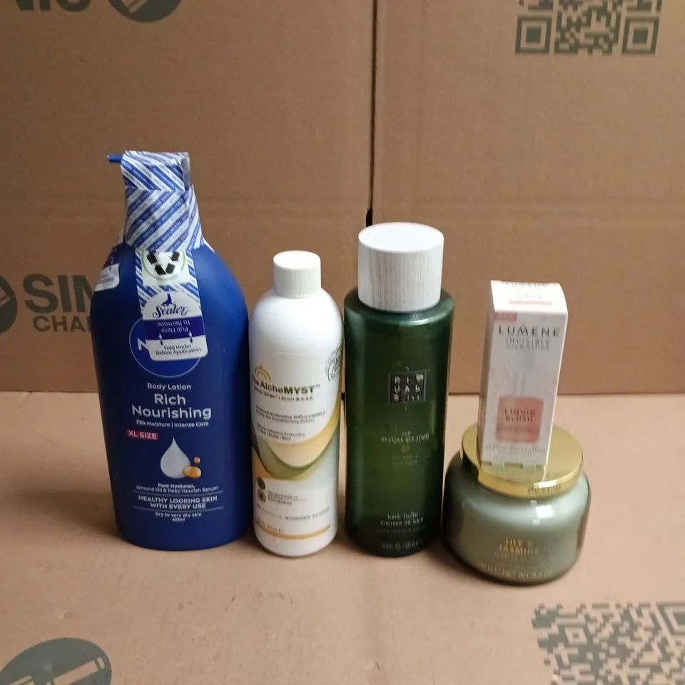 APPROXIMATEY 20 ASSORTED HEALTH AND BEAUTY PRODUCTS TO INCLUDE - RITUALS BATH FOAM - LUMENE LIQUID BLUSH AND NIVEA BODY LOTION