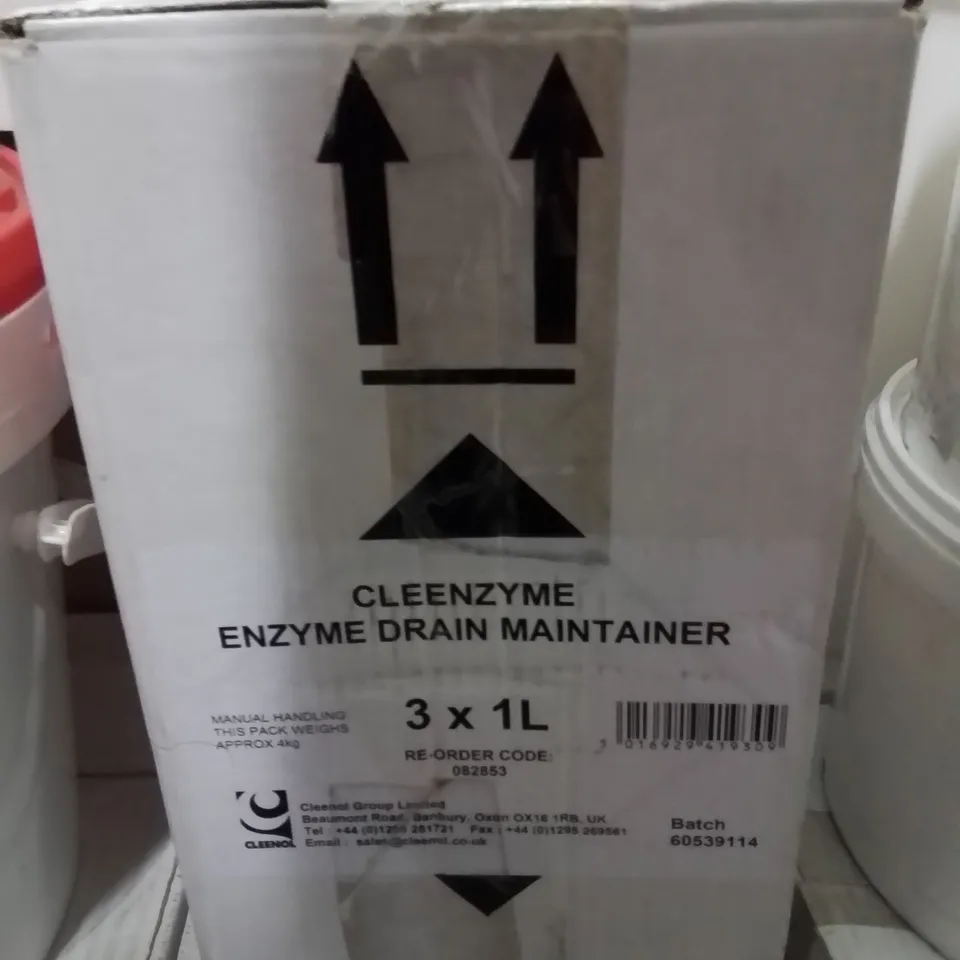 PALLET CONTAINING LARGE QUANTITY OF POWDER AND FLUID SANITIZERS, DRAIN MAINTAINER ECT.