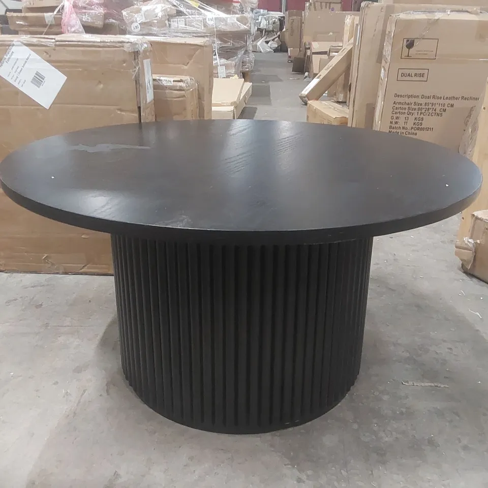 AMARI ROUND COFFEE TABLE