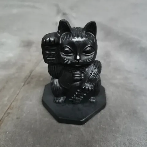 MINI BLACK MANEKI-NEKO CAT FIGURINE – DECORATIVE ORNAMENT