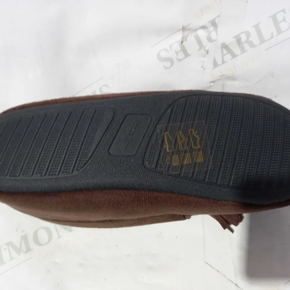 BOXED PAIR OF SAVILE ROW SLIPPERS IN BROWN UK SIZE 9