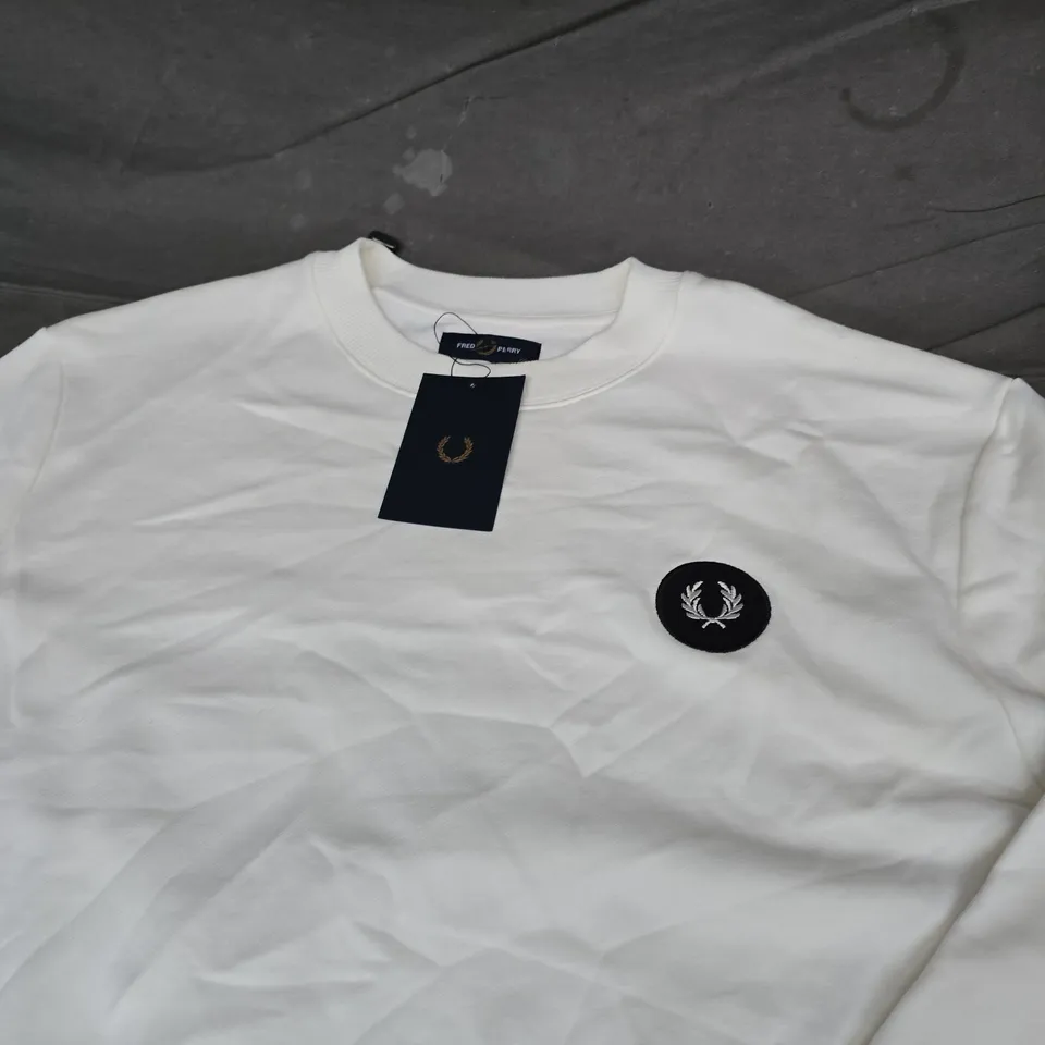 FRED PERRY WHITE SWEATSHIRT – SIZE XXL 
