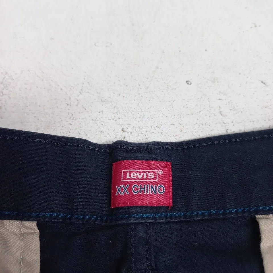 LEVI'S XX CHINO SHORTS – NAVY, UK 34 (W34)
