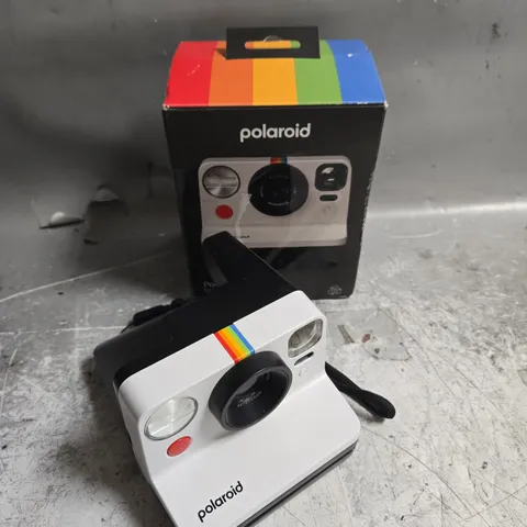 BOXED POLAROID NOW INSTANT CAMERA 