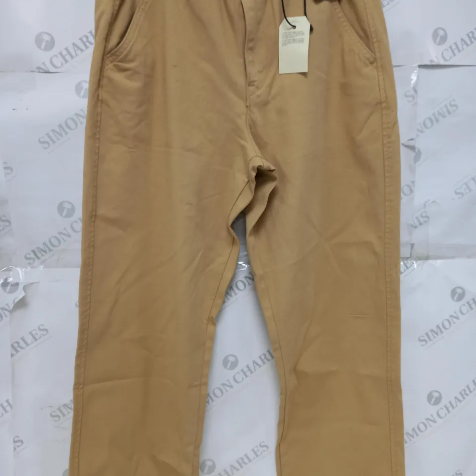 LEVIS XX CHINO EZ TAPER JEANS - SIZE XS