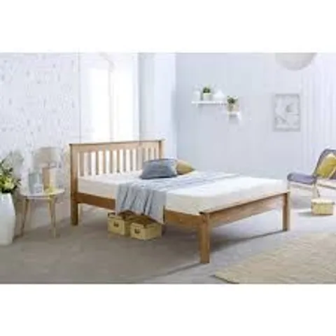 4FT6 FAIRLIGHT DORSET BED IN WAXED