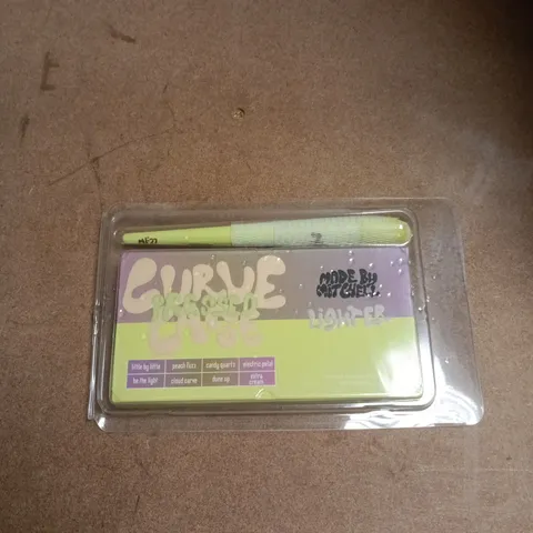 Made By Mitchell Curve Case - Lighter – Green (Make-up)