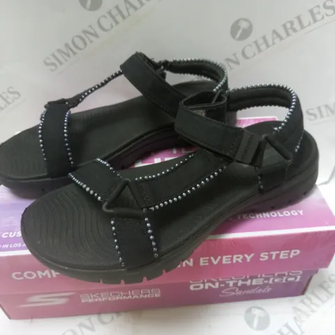 BOXED SKETCHERS ON THE GO BLACK SANDLES - SIZE 4