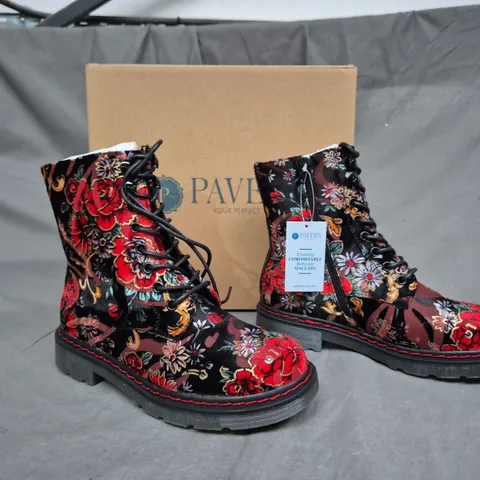 BOXED PAIR OF PAVERS FLORAL BOOTS UK 4 