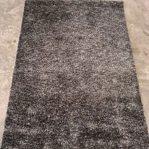 QUALITY DESIGN AREA RUG - APPROXIMATELY 128 x 165 cm