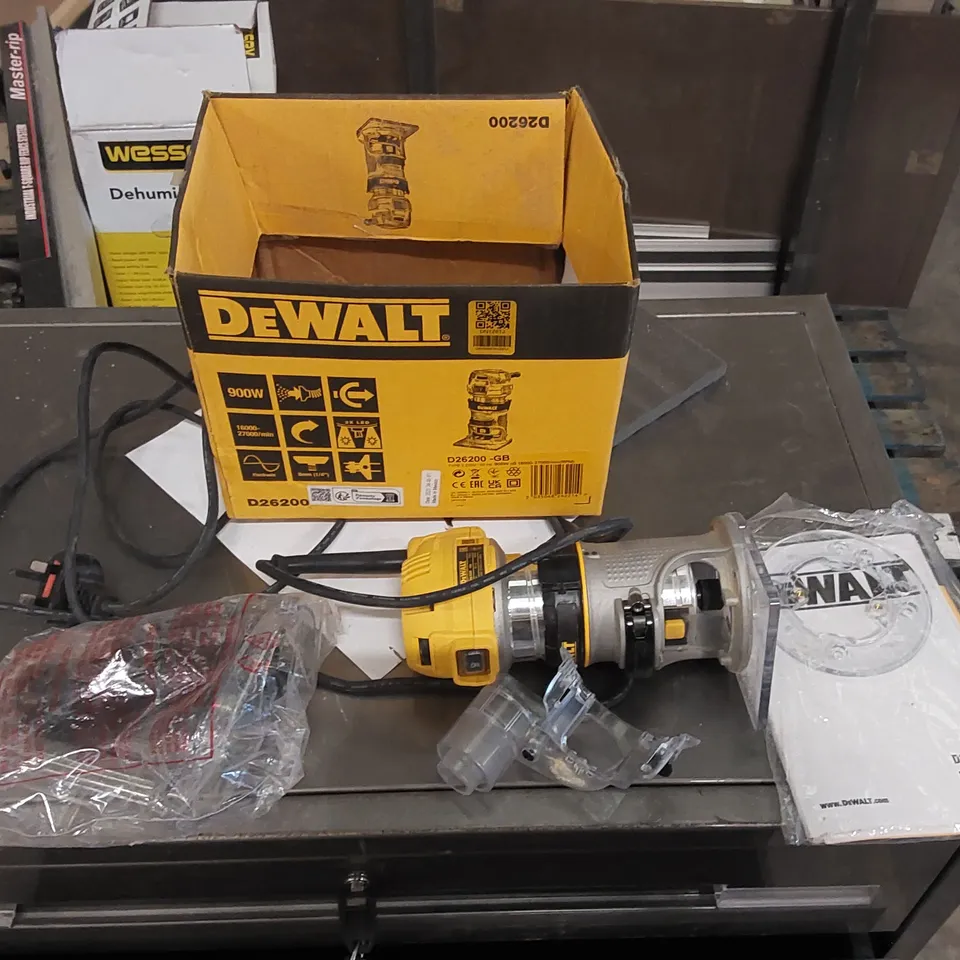 BOXED DEWALT D26200-GB COMPACT FIXED BASE ROUTER