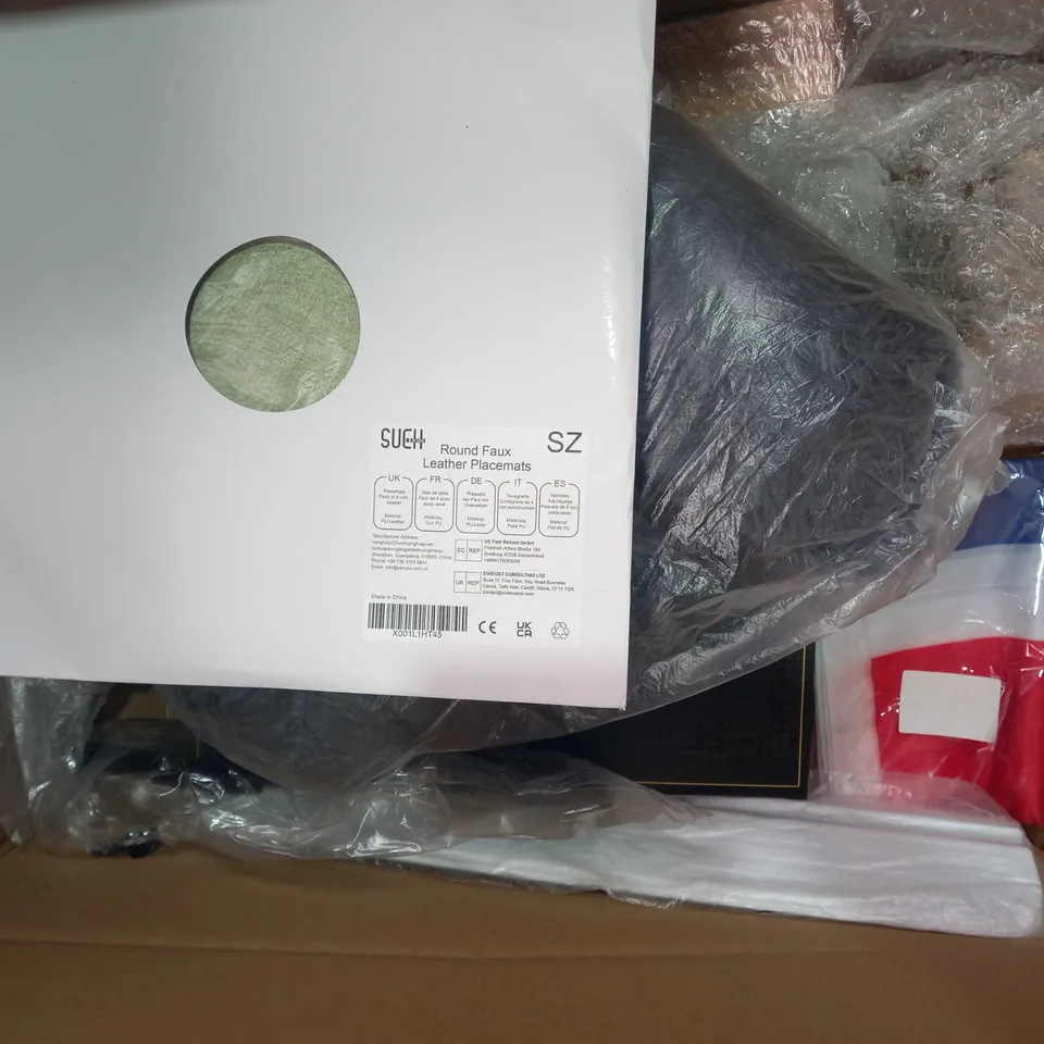 BOX OF APPROXIMATELY 15 ASSORTED HOUSEHOLD ITEMS TO INCLUDE IPAD SMART COVER, WHITEBOARD WITH PEN, PARASOL COVER, ETC