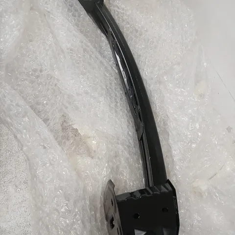 VOLVO OEM PART 32422305 – BLACK BUMPER RAIL