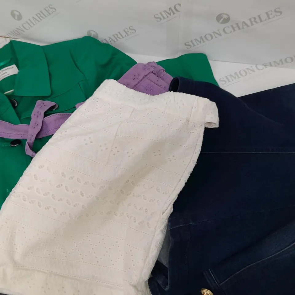 BOX OF ASSSORTED CLOTHING MIXED COLOURS AND SIZES DRESSES TOPS JACKETS 