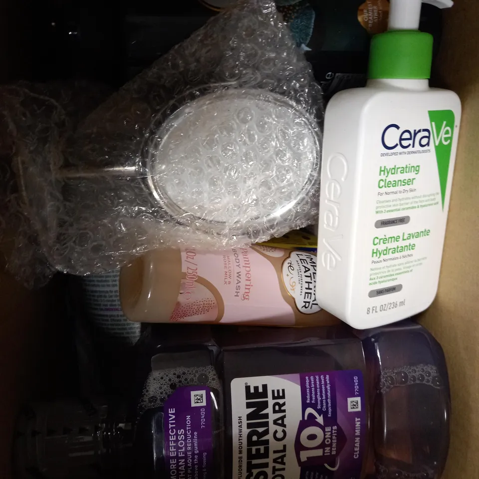 BOX OF APPROXIMATELY 20 ASSORTED COSMETIC ITEMS TO INCLUDE CERAVE CLEANSER, IMPERIAL LEATHER BODY WASH, LISTERINE TOTAL CARE ETC