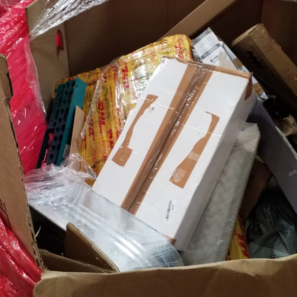 PALLET OF ASSORTED PRODUCTS INCLUDING TOILET SEAT, PREMIUM KING AIR BED, KIDS SCOOTER, CHAIR MAT, DEEP FAT FRYER
